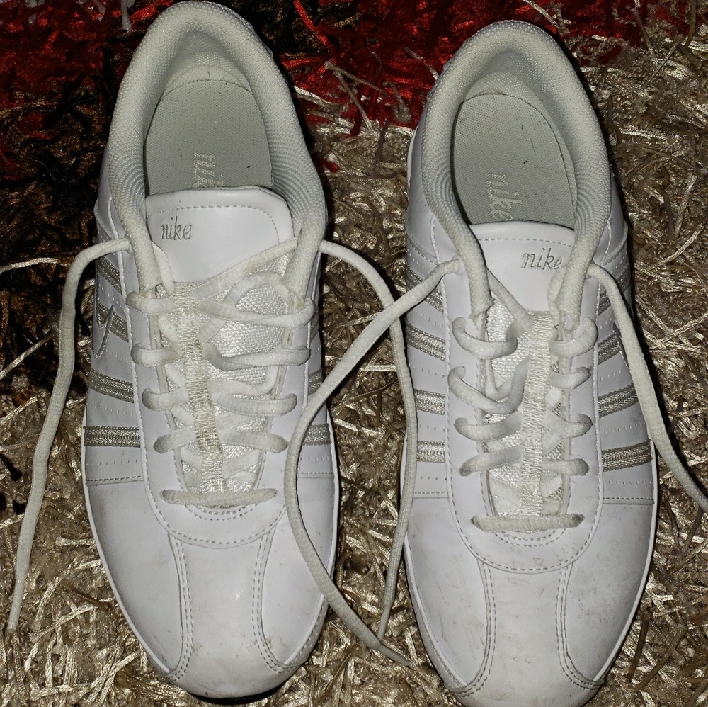 Shoe